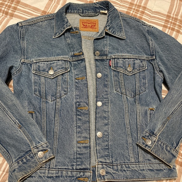 Levi’s Denim Jacket - Picture 1 of 1